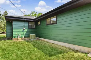 2733 Arrowhead St, Racine, WI 53402 - Photo 37