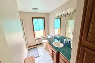 N164W20980 Glen Brooke Dr, Jackson, WI 53037 - Photo 17