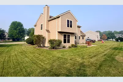 N164W20980  Glen Brooke Dr, Jackson, WI 53037 - Photo 3