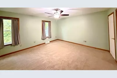 N164W20980  Glen Brooke Dr, Jackson, WI 53037 - Photo 15