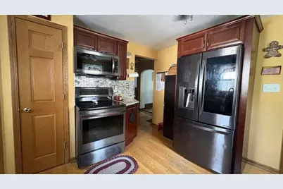 3167 S 84th St, Milwaukee, WI 53227 - Photo 9