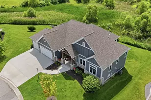 7917 Creek View Ln, Racine, WI 53406 - Photo 5