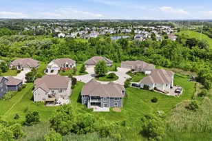 7917 Creek View Ln, Racine, WI 53406 - Photo 53