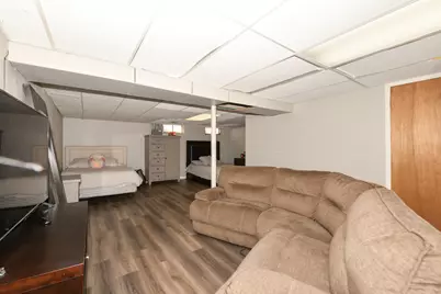 3301 W Parnell Ave, Milwaukee, WI 53221 - Photo 21
