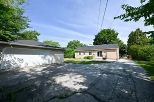 3301 W Parnell Ave, Milwaukee, WI 53221 - Photo 29
