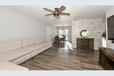 3301 W Parnell Ave, Milwaukee, WI 53221 - Photo 5