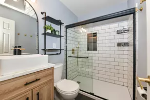 3301 W Parnell Ave, Milwaukee, WI 53221 - Photo 17