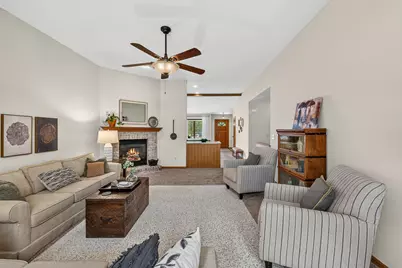 626 W Prospect St, Hartford, WI 53027 - Photo 21