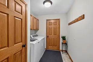 626 W Prospect St, Hartford, WI 53027 - Photo 13