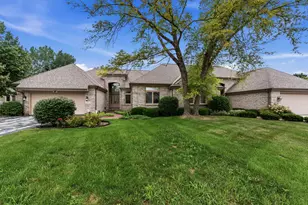 2810 W Golf Cir, Mequon, WI 53092 - Photo 33