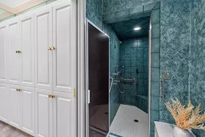 2810 W Golf Cir, Mequon, WI 53092 - Photo 19