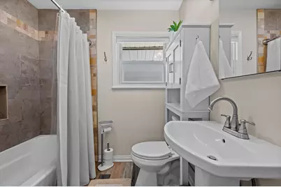 9417 W Schlinger Ave, West Allis, WI 53214 - Photo 9