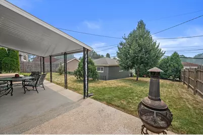 9417 W Schlinger Ave, West Allis, WI 53214 - Photo 21