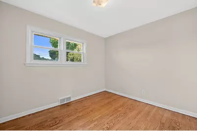 9417 W Schlinger Ave, West Allis, WI 53214 - Photo 17