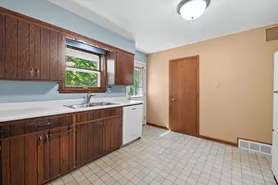 S78W20783  Hillendale Dr, Muskego, WI 53150 - Photo 19