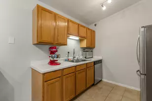 8581 Lexington Pl, Pleasant Prairie, WI 53158 - Photo 11