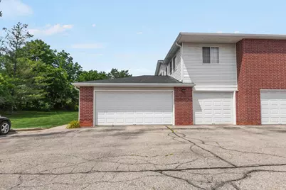 8581  Lexington Pl #4, Pleasant Prairie, WI 53158 - Photo 3