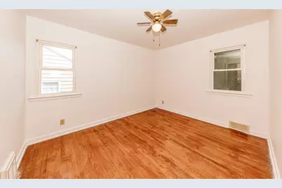 3536 S 16th St, Milwaukee, WI 53221 - Photo 15