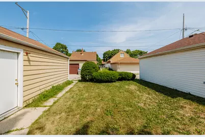 3536 S 16th St, Milwaukee, WI 53221 - Photo 21