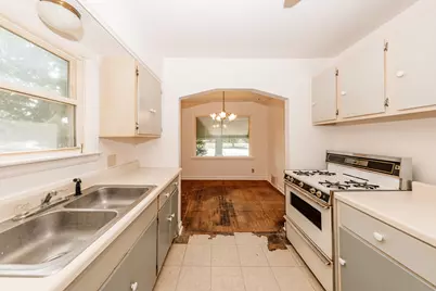 3536 S 16th St, Milwaukee, WI 53221 - Photo 11