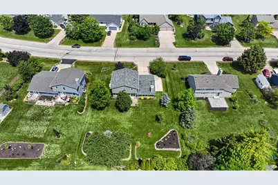 3269 E Carollton Dr, Oak Creek, WI 53154 - Photo 49