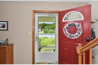 3269 E Carollton Dr, Oak Creek, WI 53154 - Photo 9