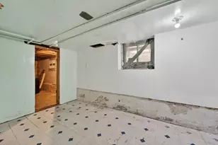 2553 S 12th St, Milwaukee, WI 53215 - Photo 13
