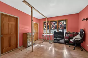 2553 S 12th St, Milwaukee, WI 53215 - Photo 9
