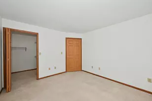 6235 S Creekside Dr, Cudahy, WI 53110 - Photo 19
