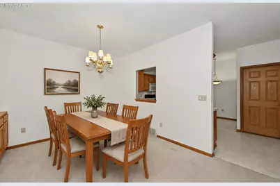 6235 S Creekside Dr #21, Cudahy, WI 53110 - Photo 5