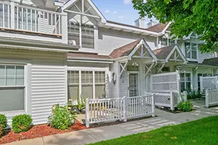 6235 S Creekside Dr, Cudahy, WI 53110 - Photo 1