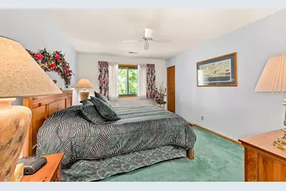 374  Park Hill Dr #E, Pewaukee, WI 53072 - Photo 13