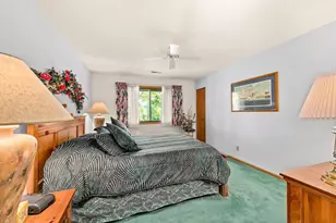 374 Park Hill Dr, Pewaukee, WI 53072 - Photo 13