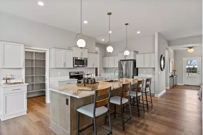 W214N4987  Casey Ct, Menomonee Falls, WI 53051 - Photo 7