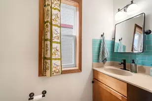 7190 Belle Fontaine Blvd, Middleton, WI 53562 - Photo 13