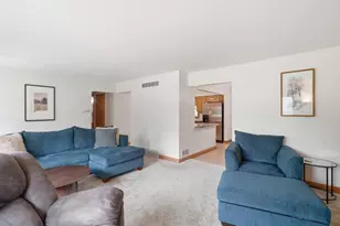 N52W15412 El Rio Dr, Menomonee Falls, WI 53051 - Photo 7