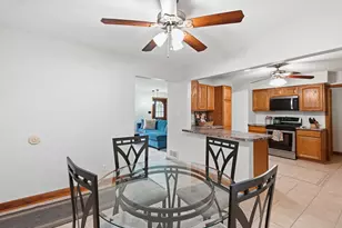 N52W15412 El Rio Dr, Menomonee Falls, WI 53051 - Photo 9