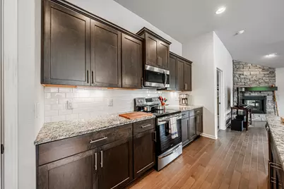 N54W35199  Coastal Ave #42-02, Oconomowoc, WI 53066 - Photo 21