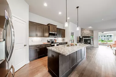 N54W35199  Coastal Ave #42-02, Oconomowoc, WI 53066 - Photo 3