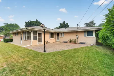 1217  Fariway Dr, Racine, WI 53405 - Photo 19