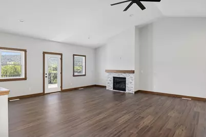 407  McCormick Pl, Chaseburg, WI 54621 - Photo 7