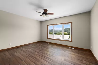 407  McCormick Pl, Chaseburg, WI 54621 - Photo 11