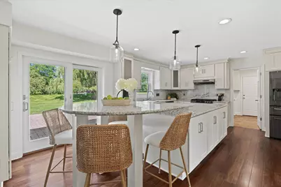 11912 N Lantern Ln, Mequon, WI 53092 - Photo 9