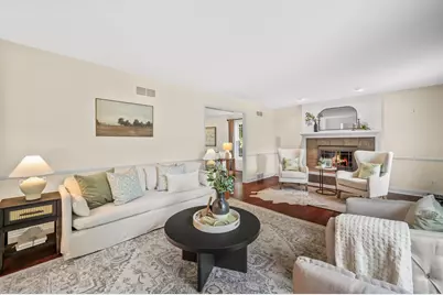 11912 N Lantern Ln, Mequon, WI 53092 - Photo 5