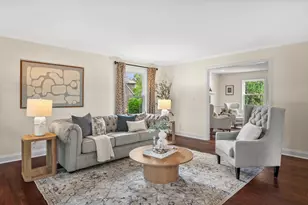 11912 N Lantern Ln, Mequon, WI 53092 - Photo 5