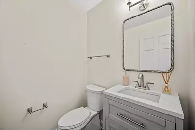 11912 N Lantern Ln, Mequon, WI 53092 - Photo 15