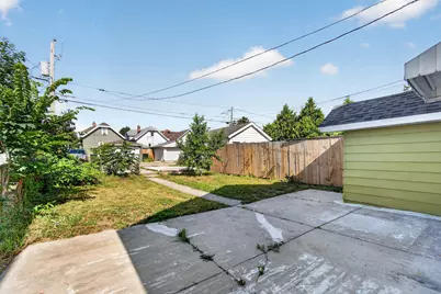 2239 S 59th St, West Allis, WI 53219 - Photo 13