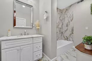 2239 S 59th St, West Allis, WI 53219 - Photo 7