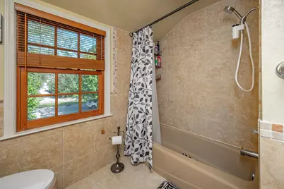 6041 N Santa Monica Blvd, Whitefish Bay, WI 53217 - Photo 23