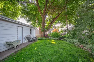 6041 N Santa Monica Blvd, Whitefish Bay, WI 53217 - Photo 45
